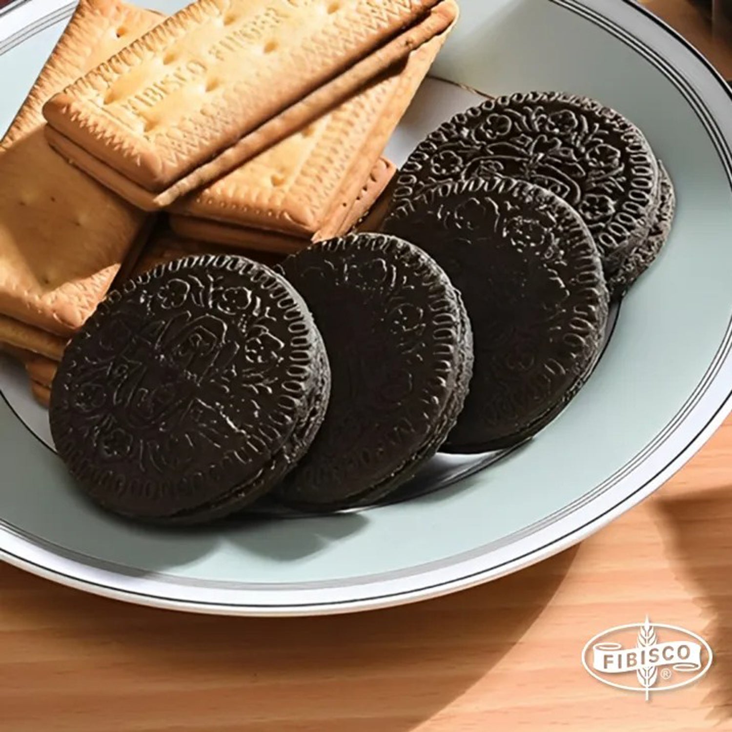 Fibisco Hi-Ro Chocolate Flavored Sandwich Cookies (10 Packs x 33g)